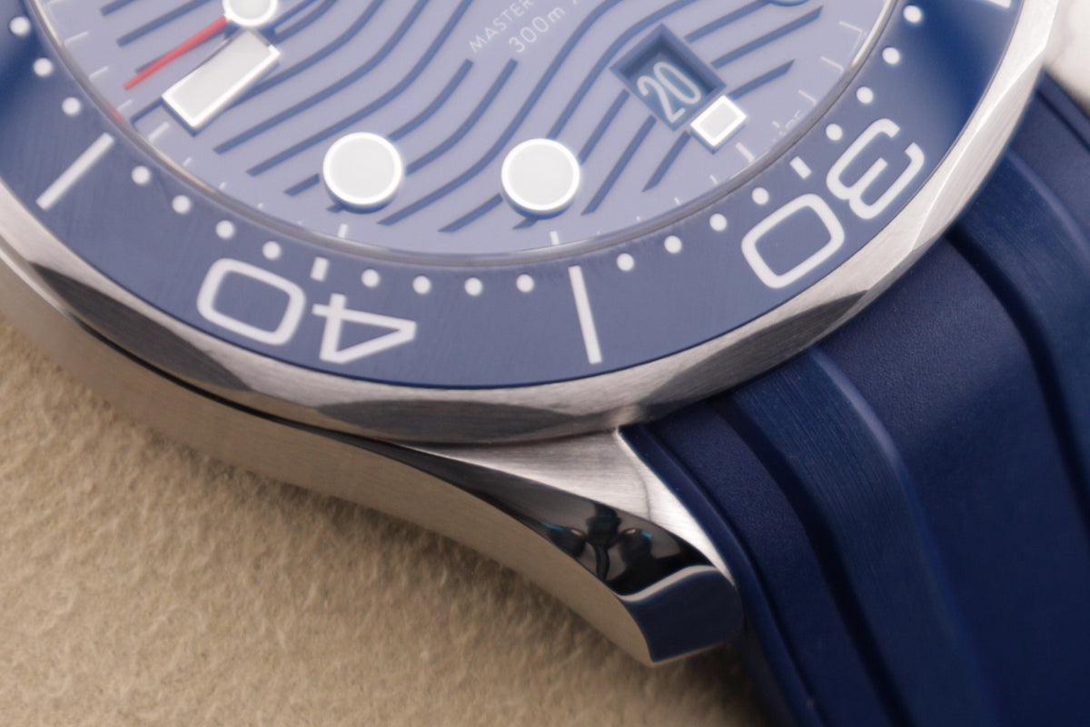 Omega Seamaster 300M 210.32.42.20.03.001