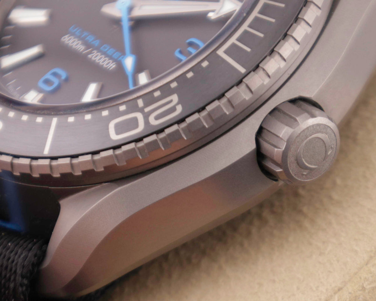 Omega Seamaster Planet Ocean 6000M 215.92.46.21.01.001