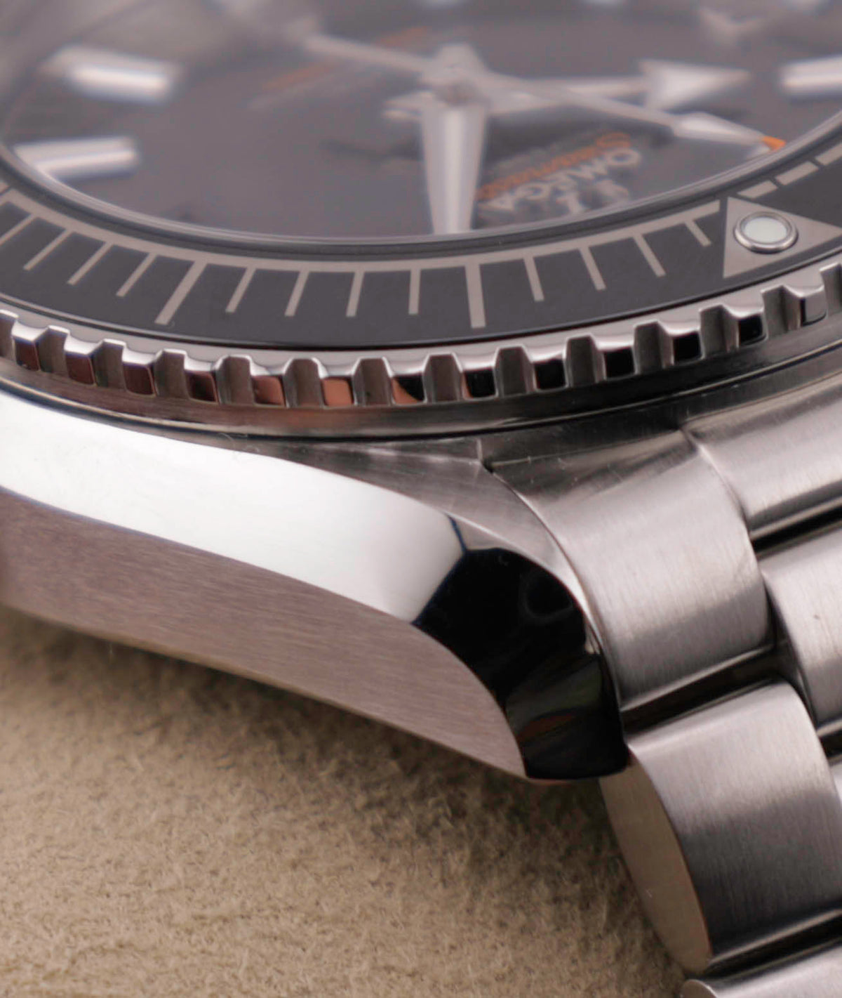 Omega Seamaster Planet Ocean 600M 215.30.44.21.01.001