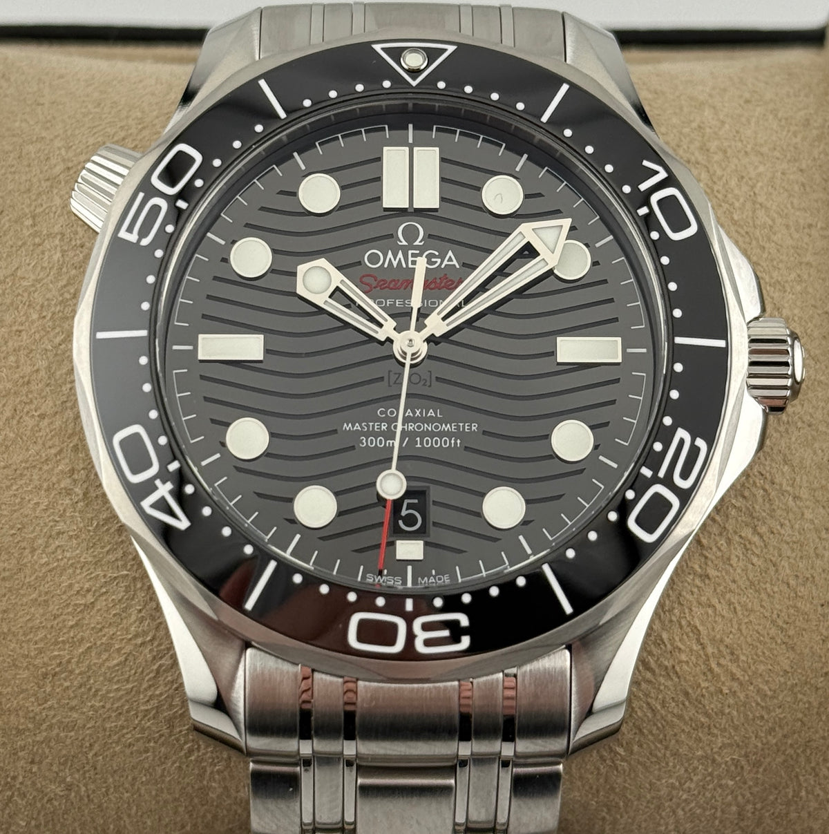 Omega Seamaster 300M 210.30.42.20.01.001 NEW 2025