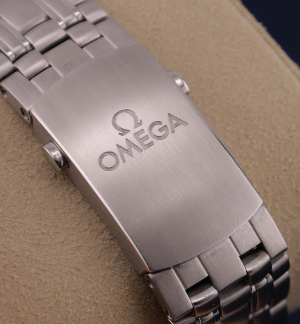 Omega Seamaster 300M 212.30.41.20.03.001